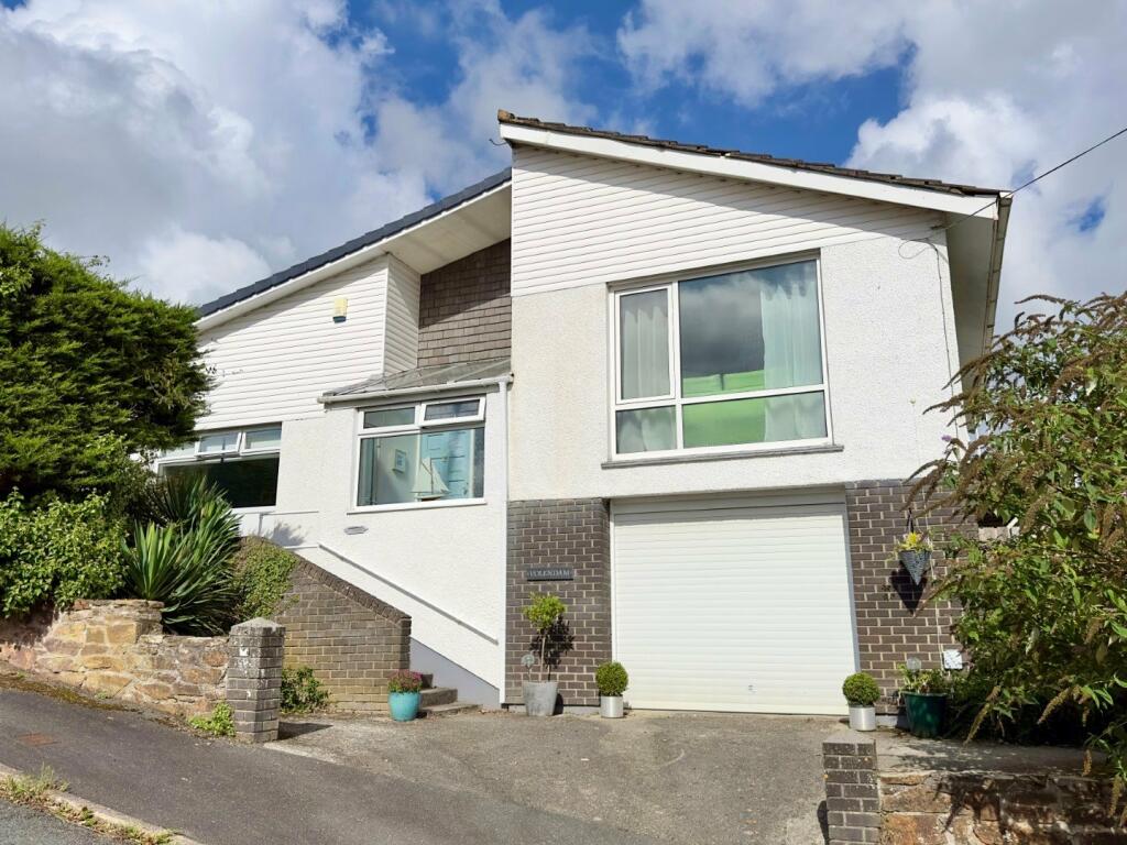 4 bedroom detached house for sale in Treforest Road, Wadebridge, PL27