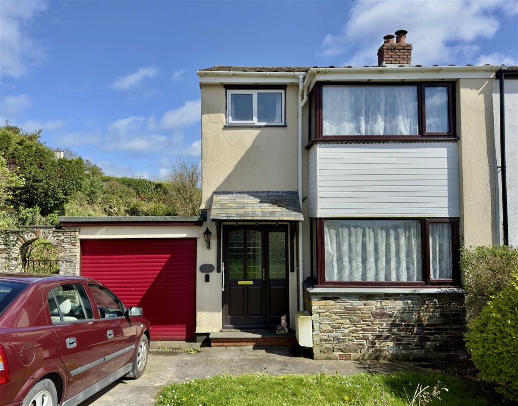 3 bedroom semidetached house for sale in Branksome Drive, Wadebridge PL27