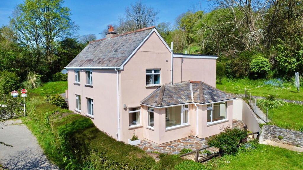 Main image of property: Nanstallon PL30