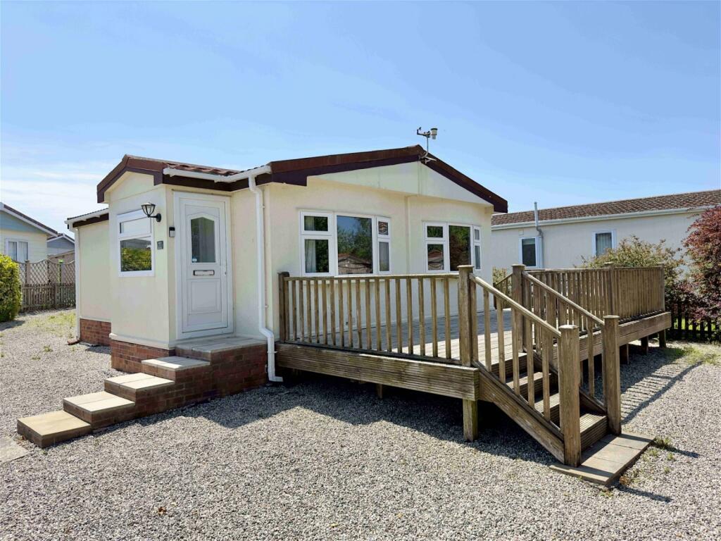 2 bedroom lodge for sale in St Merryn Park, St Merryn, PL28