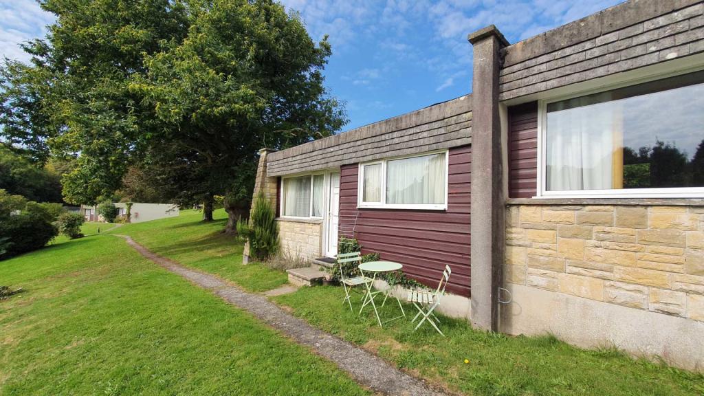 2 bedroom bungalow for sale in Lanteglos, Camelford, PL32