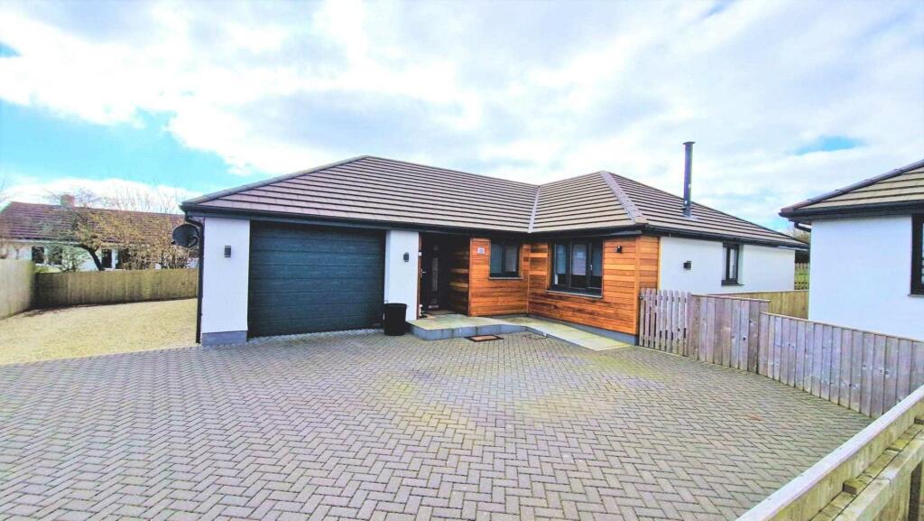 3 bedroom detached house for sale in Green Meadows, Camelford, PL32