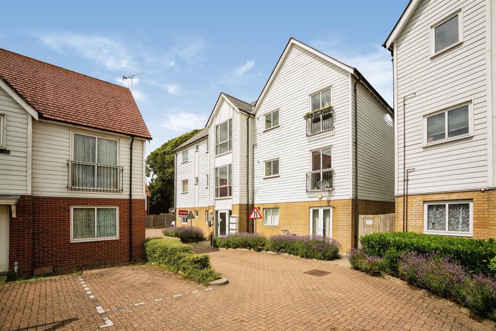 2 bedroom apartment for sale in Milne Road, Willesborough, Ashford, TN24