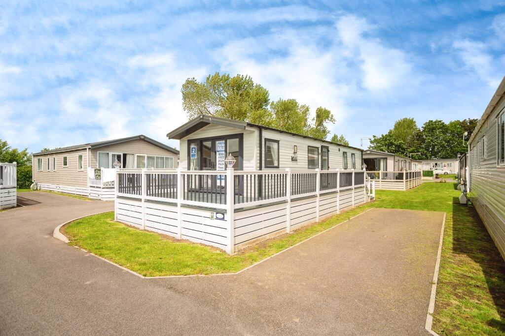 3 bedroom park home for sale in Dymchurch Road, New Romney, TN28