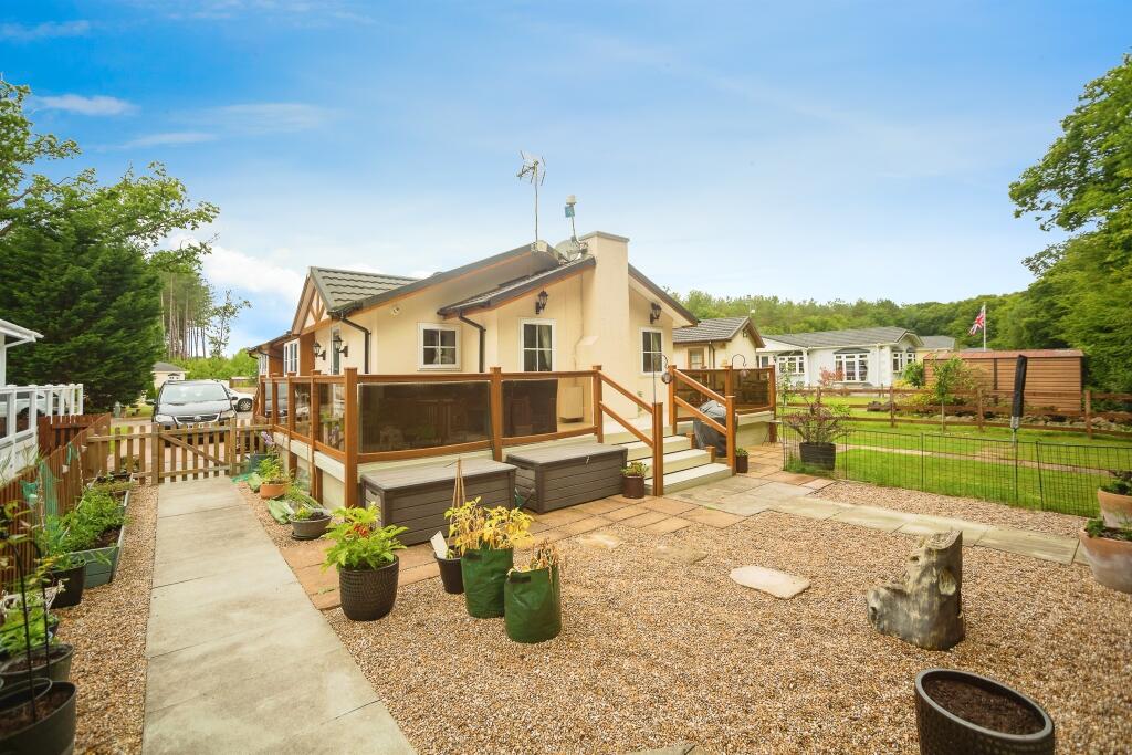 2 bedroom park home for sale in Capel Gardens, Ruckinge, Ashford, TN26