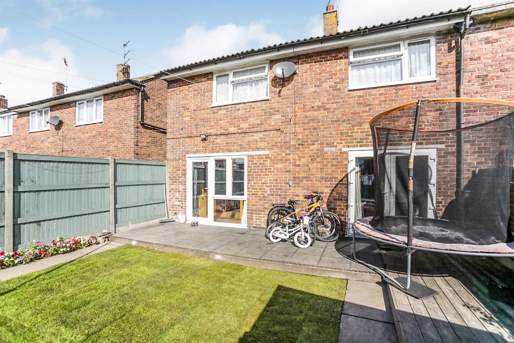 3 bedroom end of terrace house for sale in Clockhouse, Ashford, TN23