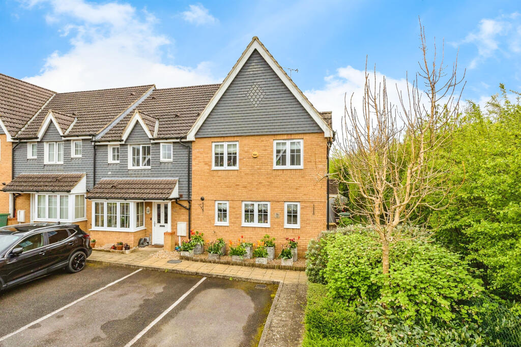 3 bedroom end of terrace house for sale in Roman Way, Boughton Monchelsea, Maidstone, ME17