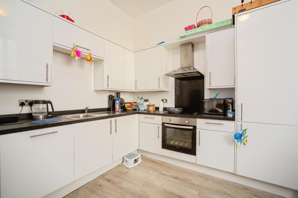 Main image of property: High Street, Maidstone