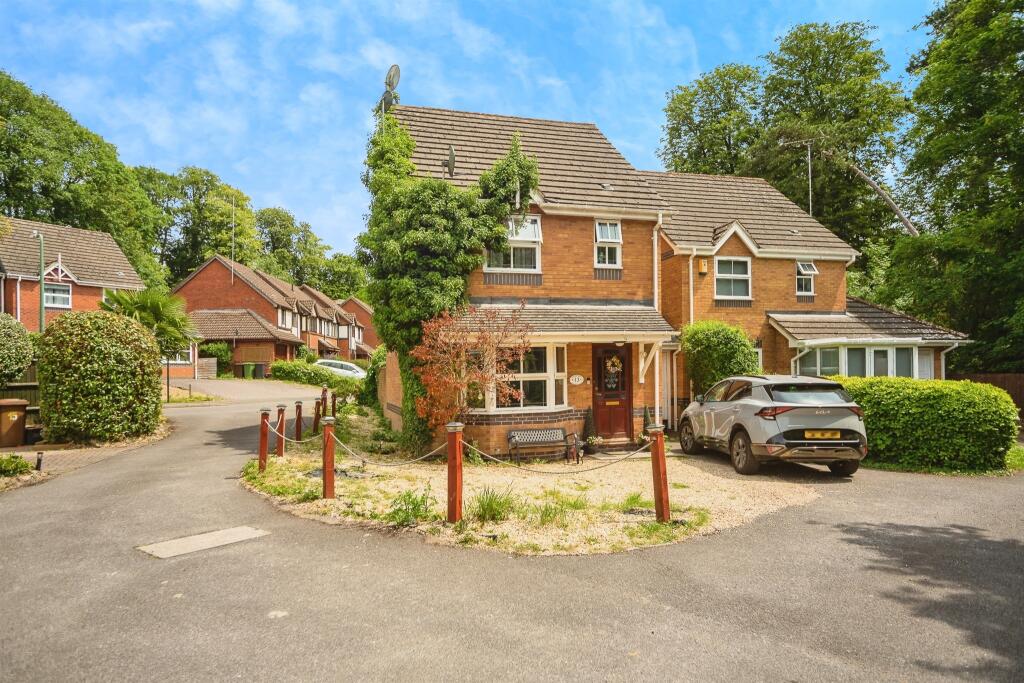 Main image of property: The Mallows, Maidstone