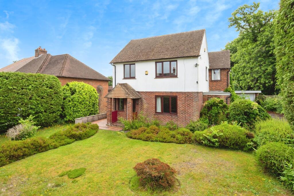 Main image of property: Maidstone Road, Pembury, Tunbridge Wells