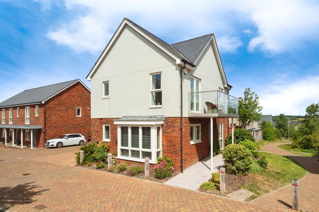 Main image of property: High Tree Lane, Tunbridge Wells