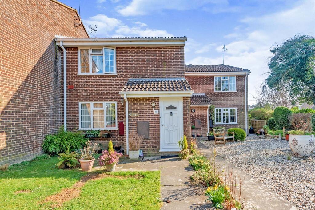 2 bedroom for sale in Knowle Drive, Copthorne, Crawley, RH10