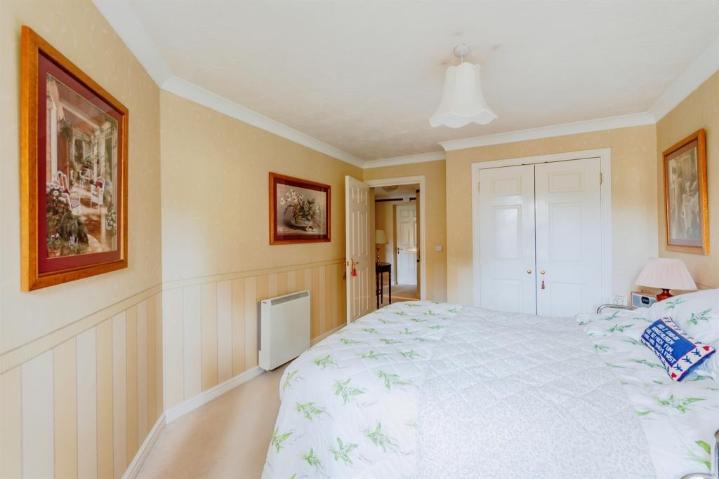 1 bedroom retirement property for sale in Fairfield Road, East Grinstead, RH19