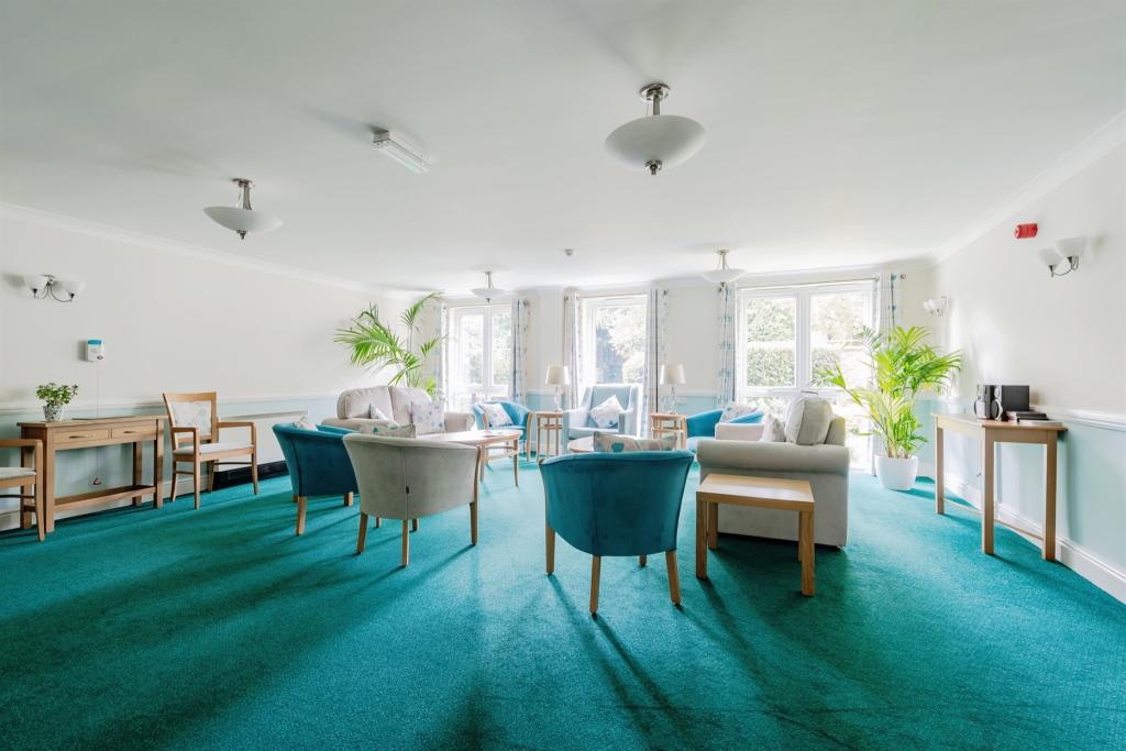 1 bedroom retirement property for sale in Fairfield Road, East Grinstead, RH19