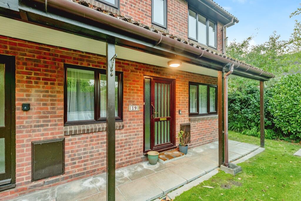 Main image of property: London Road, EAST GRINSTEAD