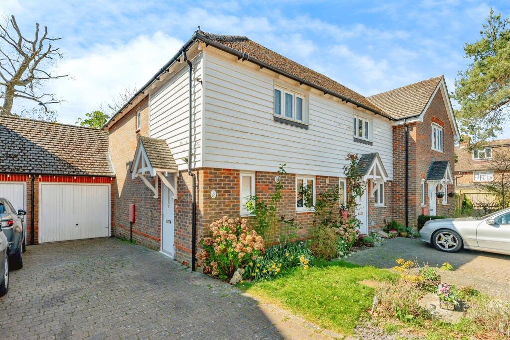 Main image of property: Gwynne Gardens, East Grinstead