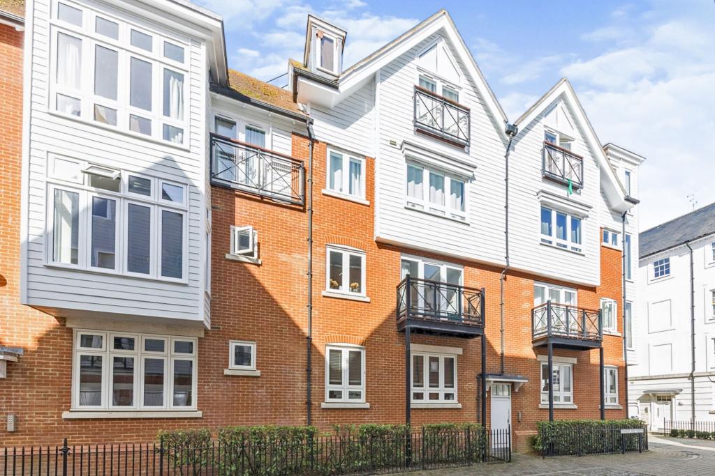2 bedroom flat for sale in Tannery Way North, Canterbury, CT1