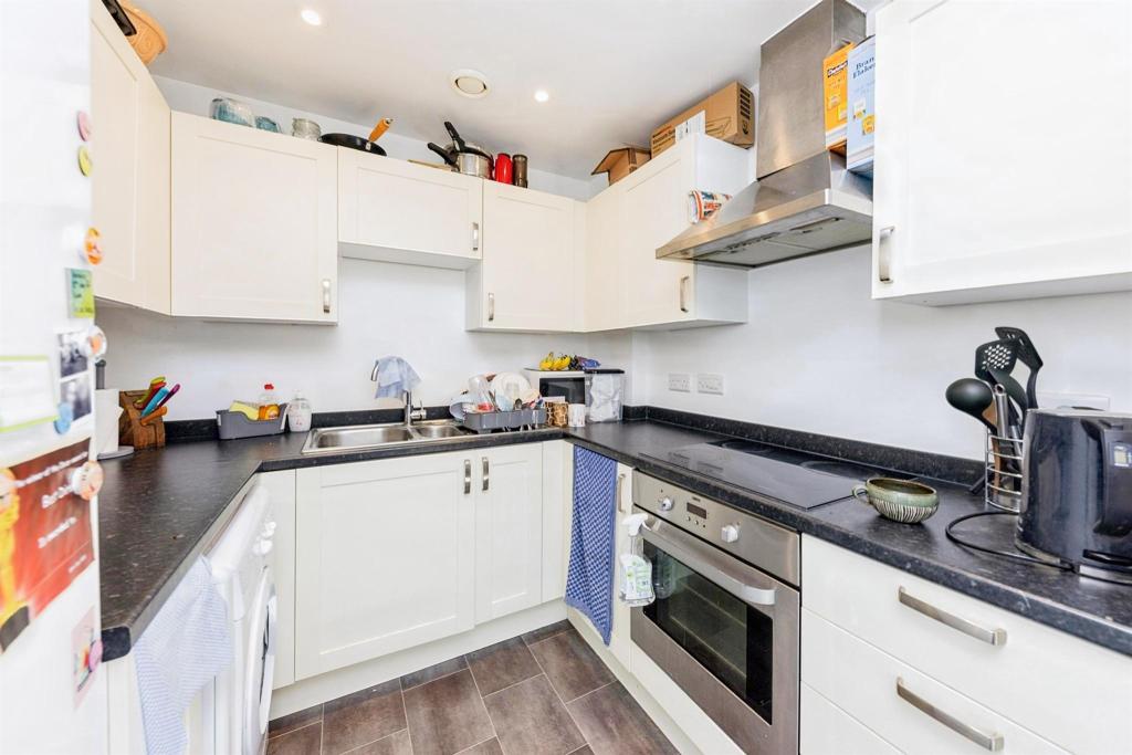 2 bedroom flat for sale in Tannery Way North, Canterbury, CT1