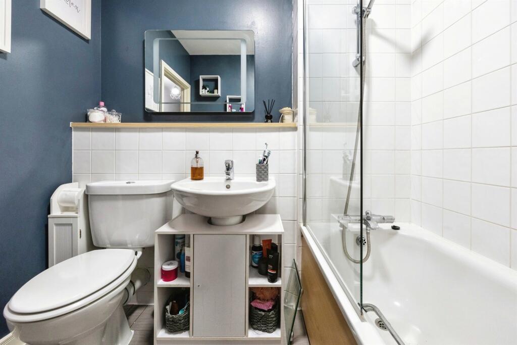 Additional property image - Westwood Drive, CANTERBURY