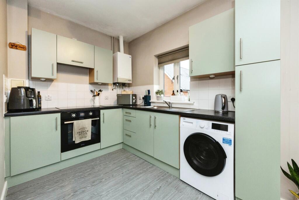 Additional property image - Westwood Drive, CANTERBURY