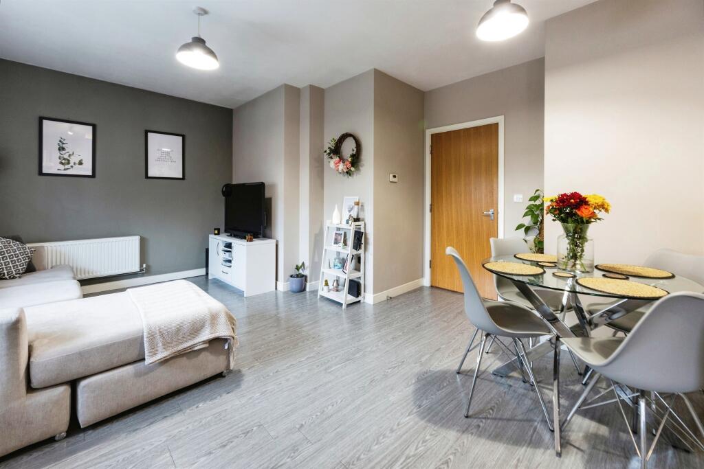 Additional property image - Westwood Drive, CANTERBURY