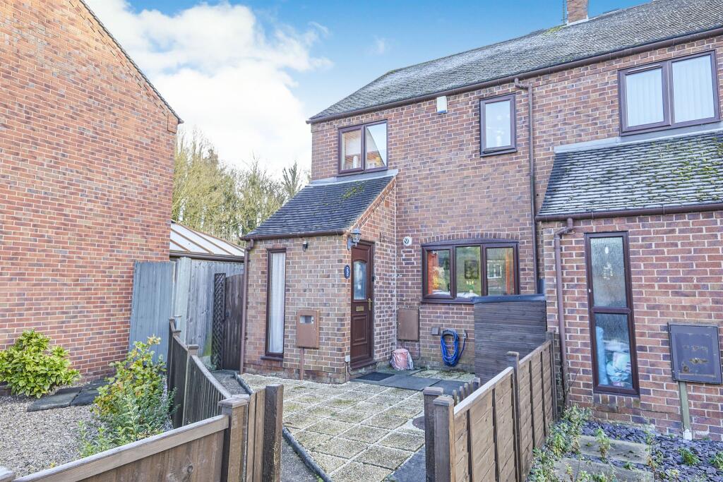 3 bedroom end of terrace house for sale in Manor Court, Riddings