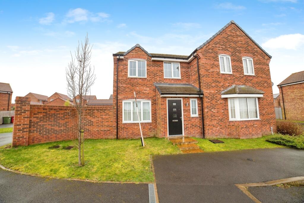 3 bedroom semidetached house for sale in Kestrel Close, Tibshelf