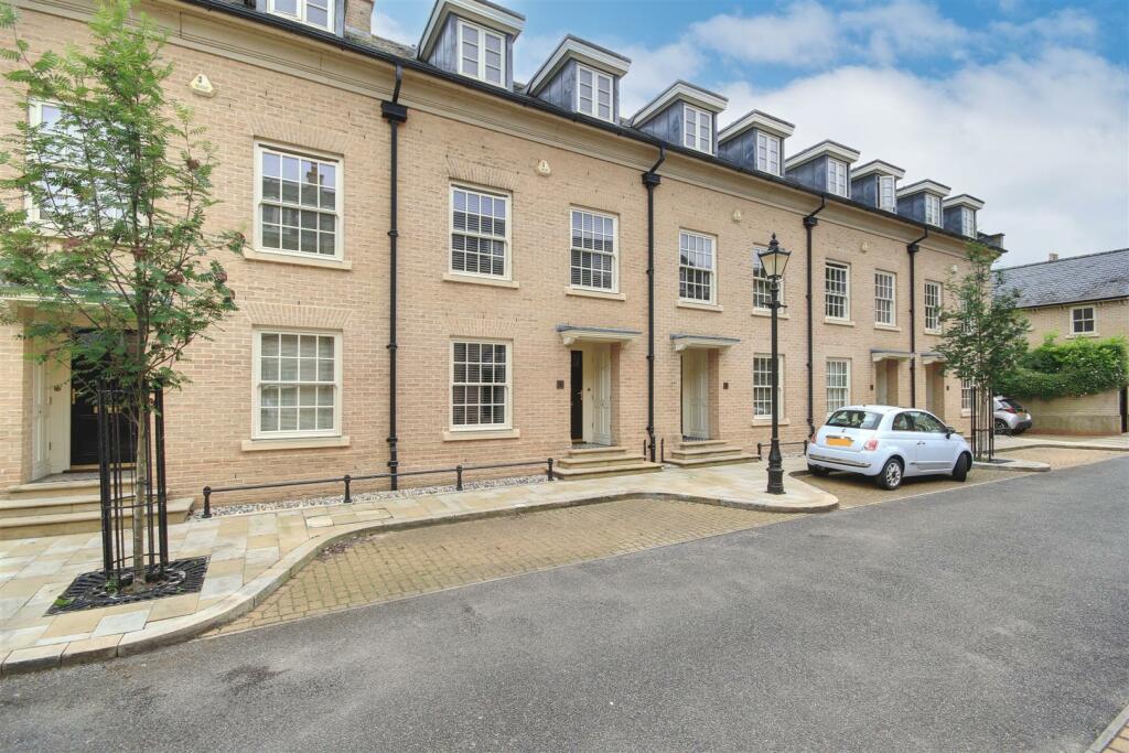 4 bedroom town house for sale in River Place, Ramsey Road, St Ives, PE27