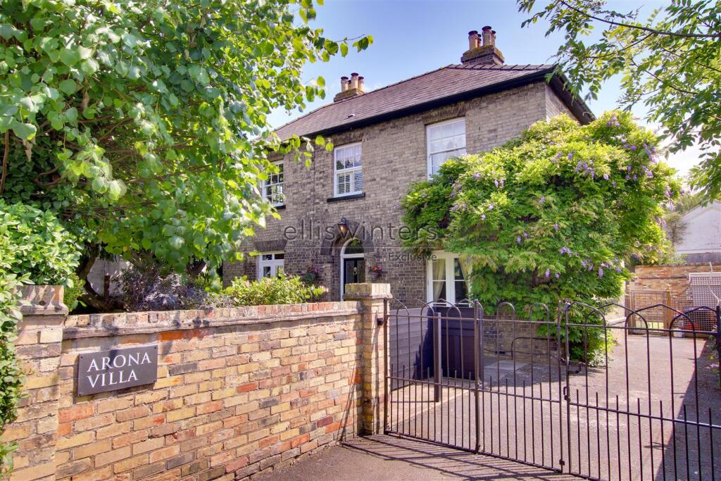 Main image of property: London Road, St. Ives, Cambs, PE27