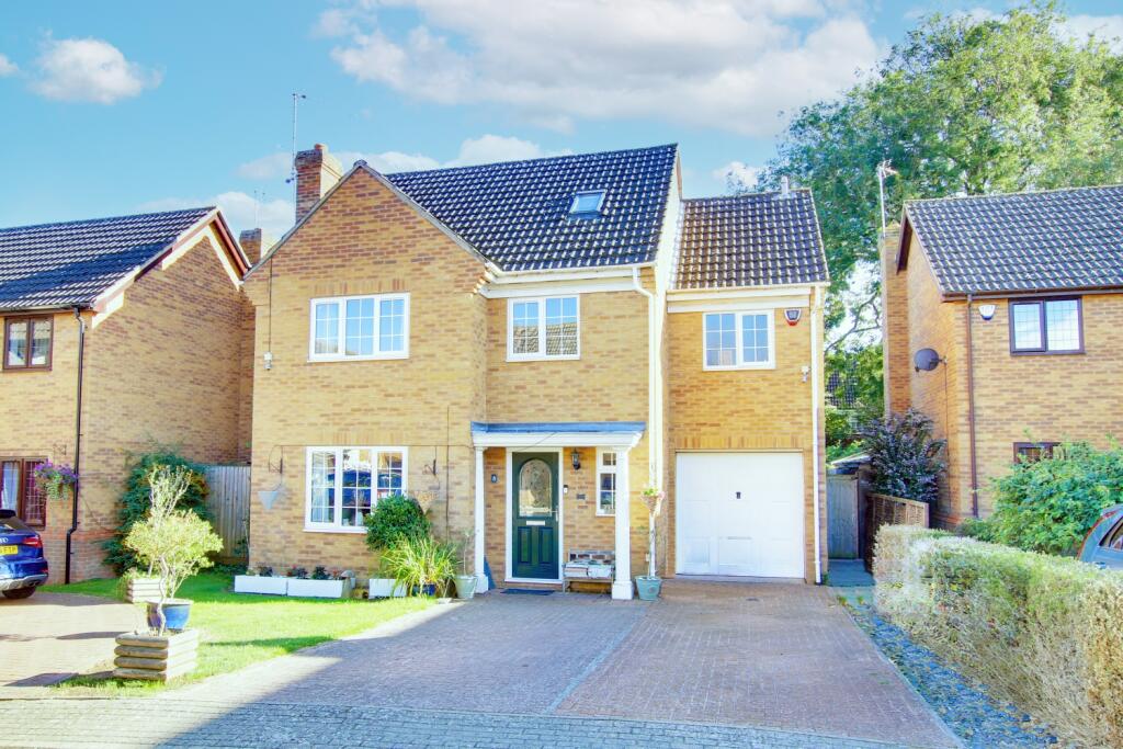 Main image of property: Elsworth Close, St. Ives, Cambridgeshire, PE27