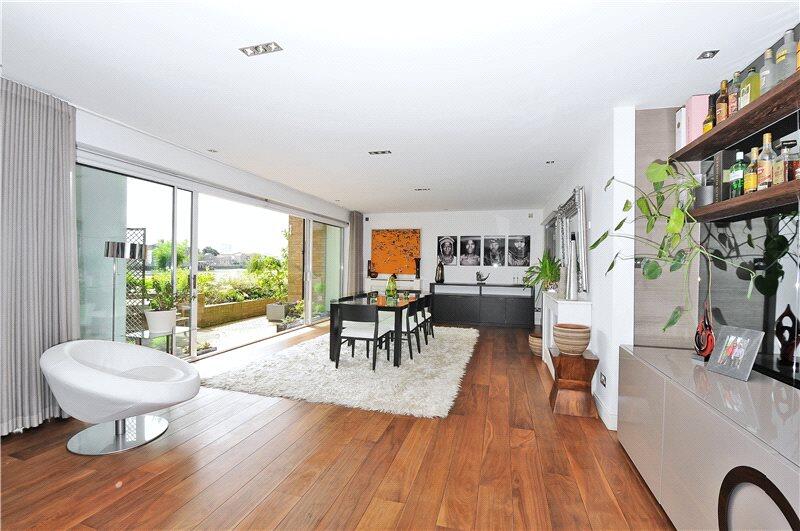 Main image of property: Wapping High Street, London, E1W