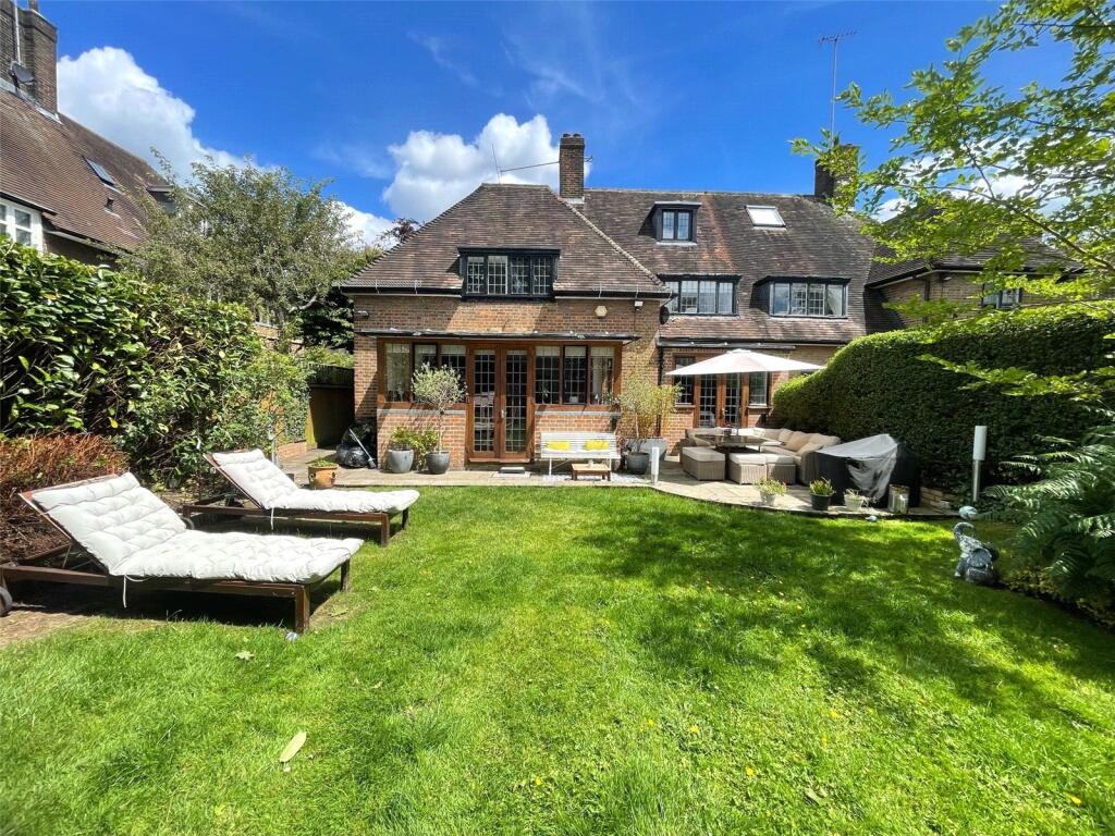 Main image of property: Raeburn Close, London, NW11