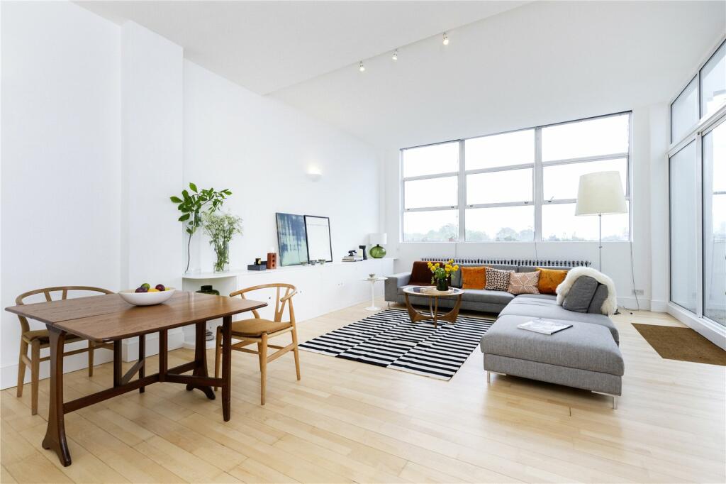 3 bedroom apartment for rent in Corsica Street, Highbury, Islington