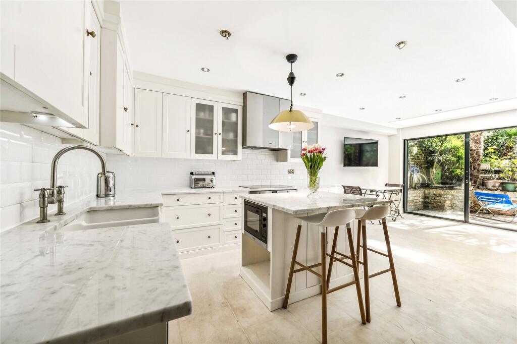 Main image of property: Abingdon Villas, London, W8
