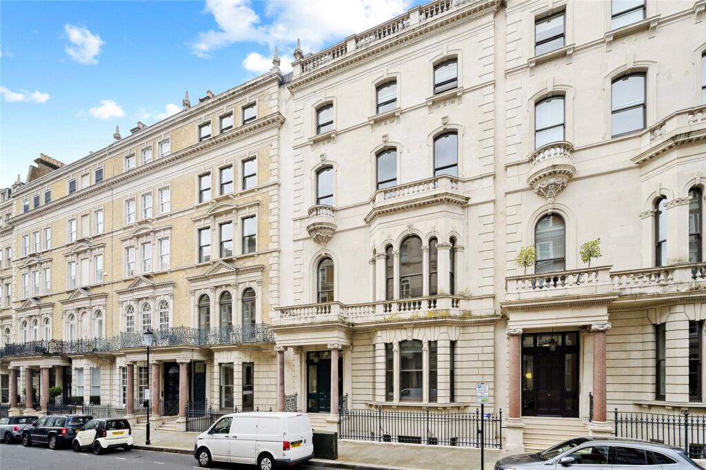 Main image of property: Flat 34, 6 De Vere Gardens, Kensington, London, W8