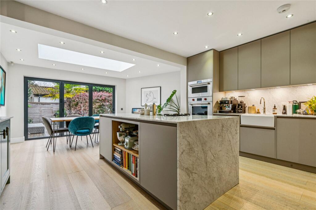 Main image of property: Petersham Road, Richmond, TW10