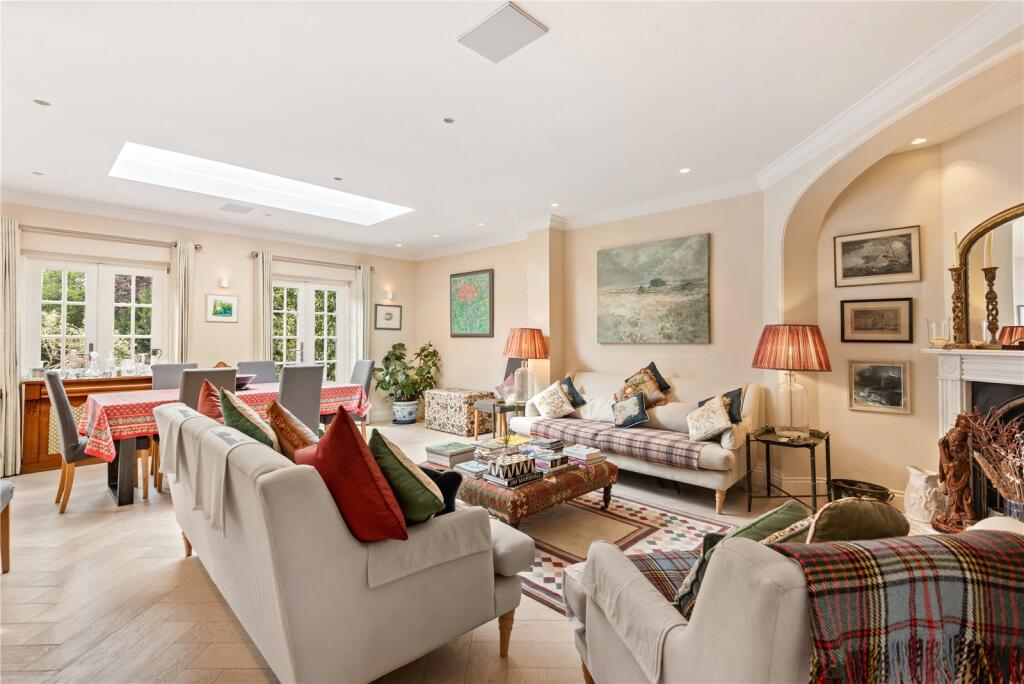 Main image of property: Ellerton Road, London, SW18