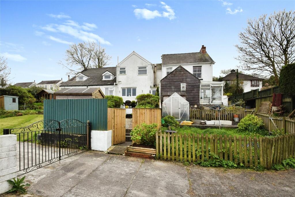 3 bedroom terraced house for sale in William Terrace, Gowerton