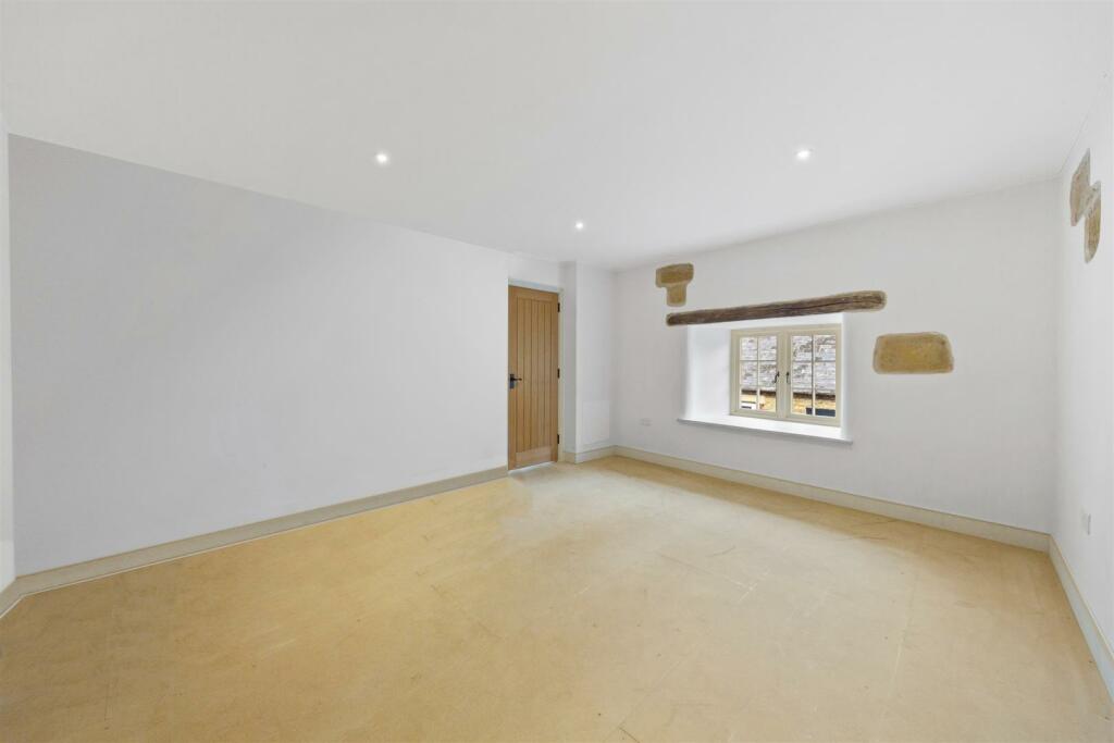 4 bedroom detached house for sale in High Street, Irchester., NN29
