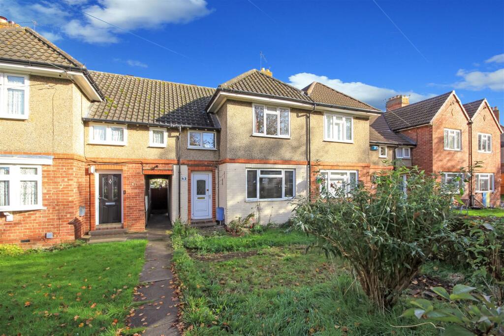 3 bedroom terraced house for sale in Farndish Road, Irchester