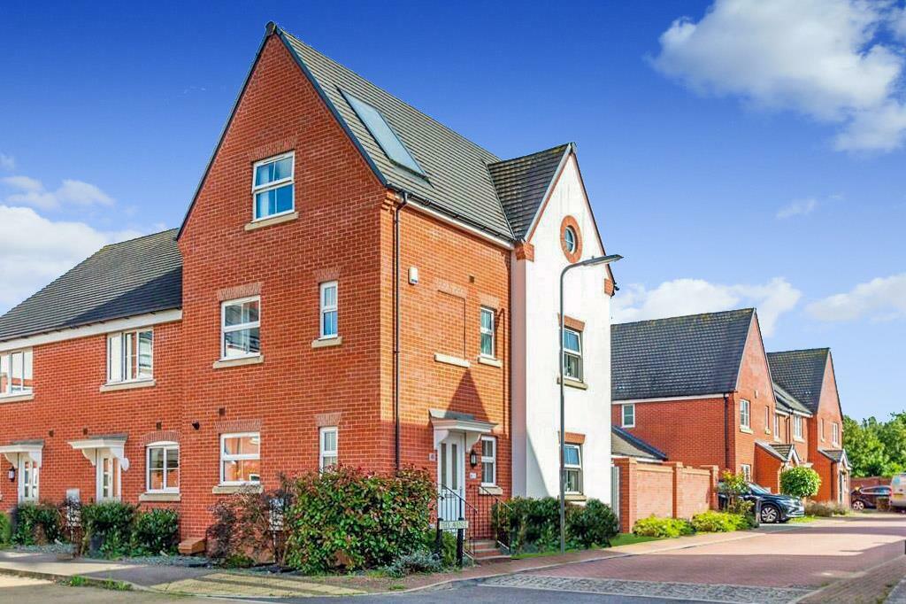 4 bedroom town house for sale in Tees Avenue, Rushden, NN10