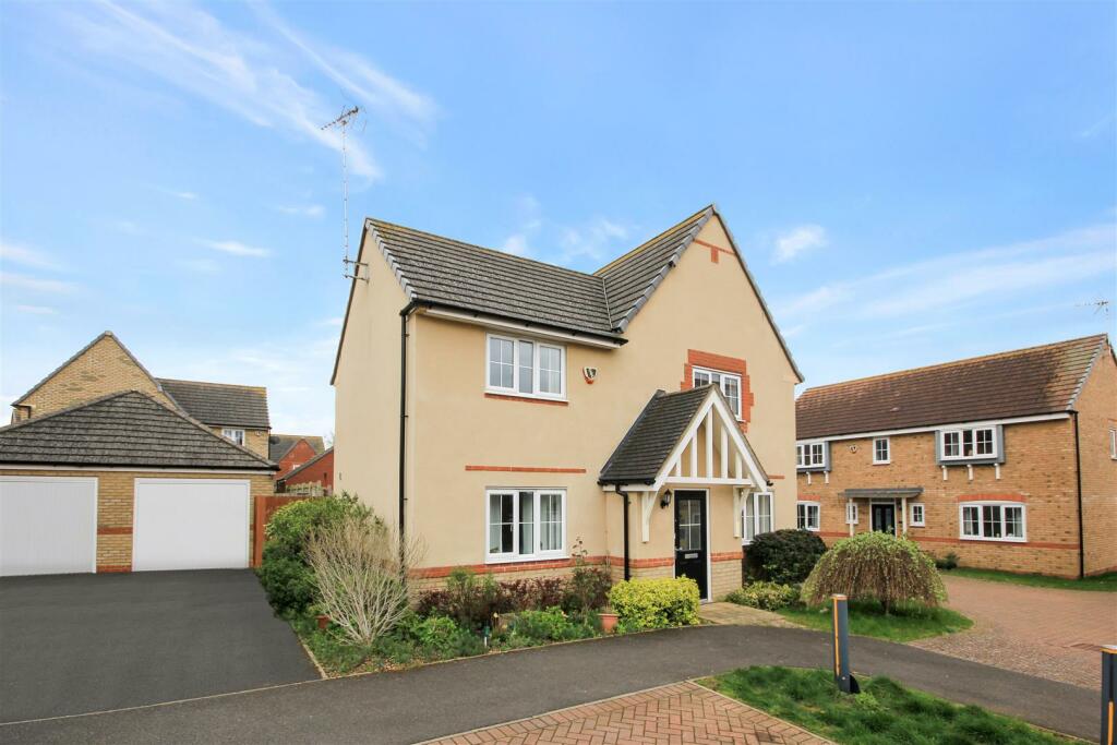 4 bedroom detached house for sale in Bernard Vann Close, Rushden, NN10