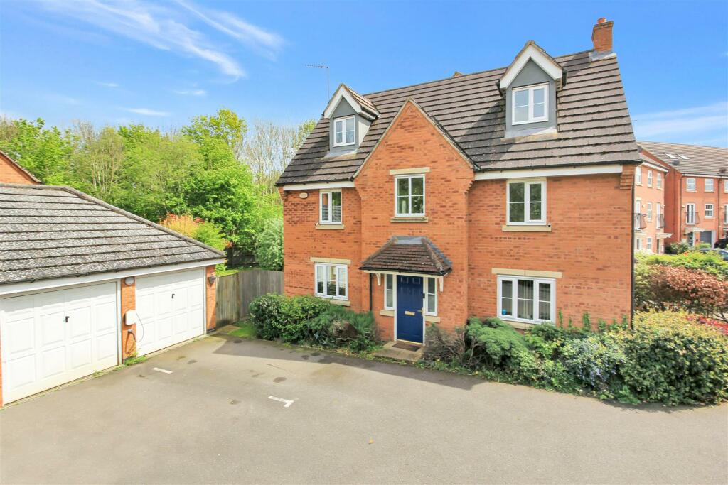 5 bedroom detached house for sale in Parker Way, Higham Ferrers