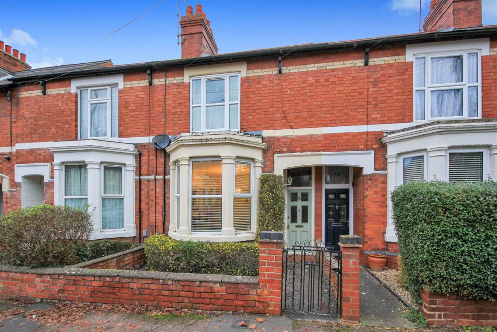 4 bedroom terraced house for sale in Griffith Street, Rushden, NN10