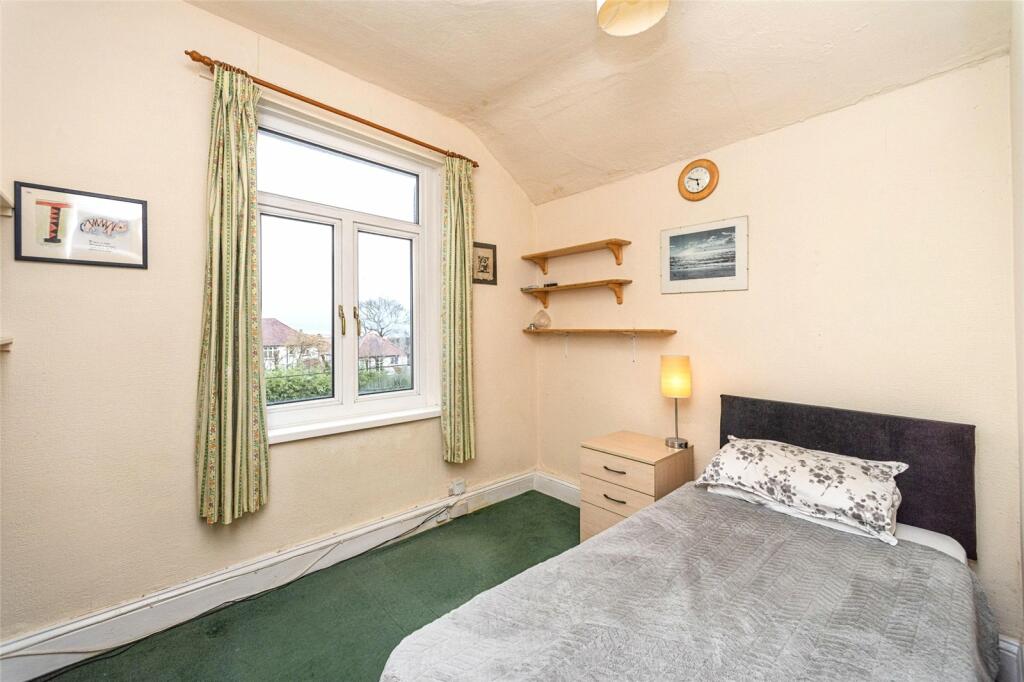 4 bedroom terraced house for sale in Parc Wern Road, Sketty, Swansea, SA2