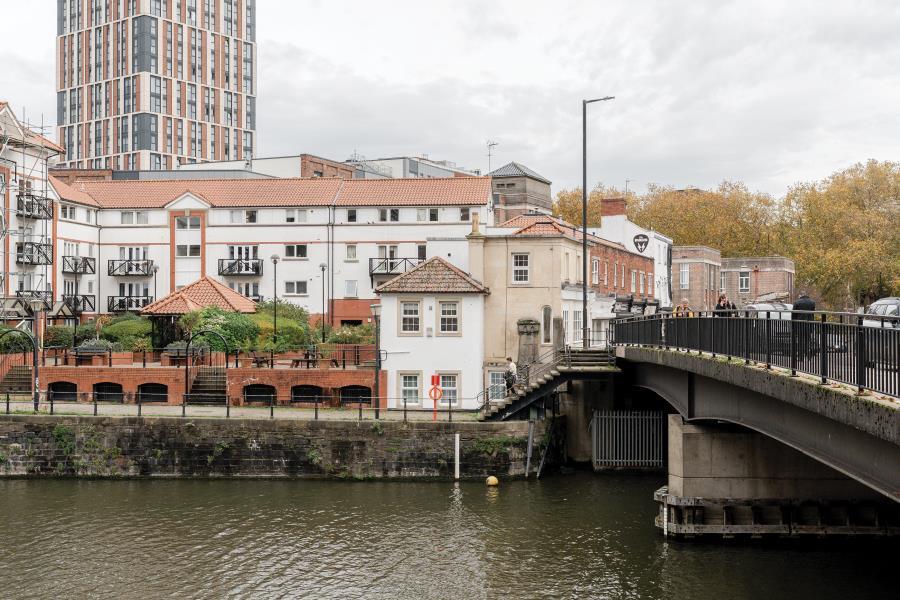 Main image of property: Passage Street- City Centre