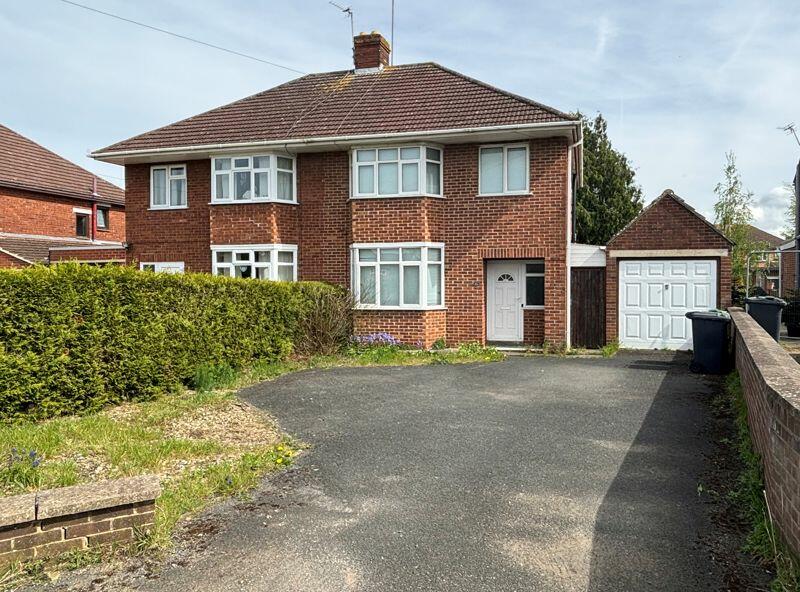 3 bedroom semi-detached house for sale in Innsworth Lane, Longlevens, Gloucester, GL2