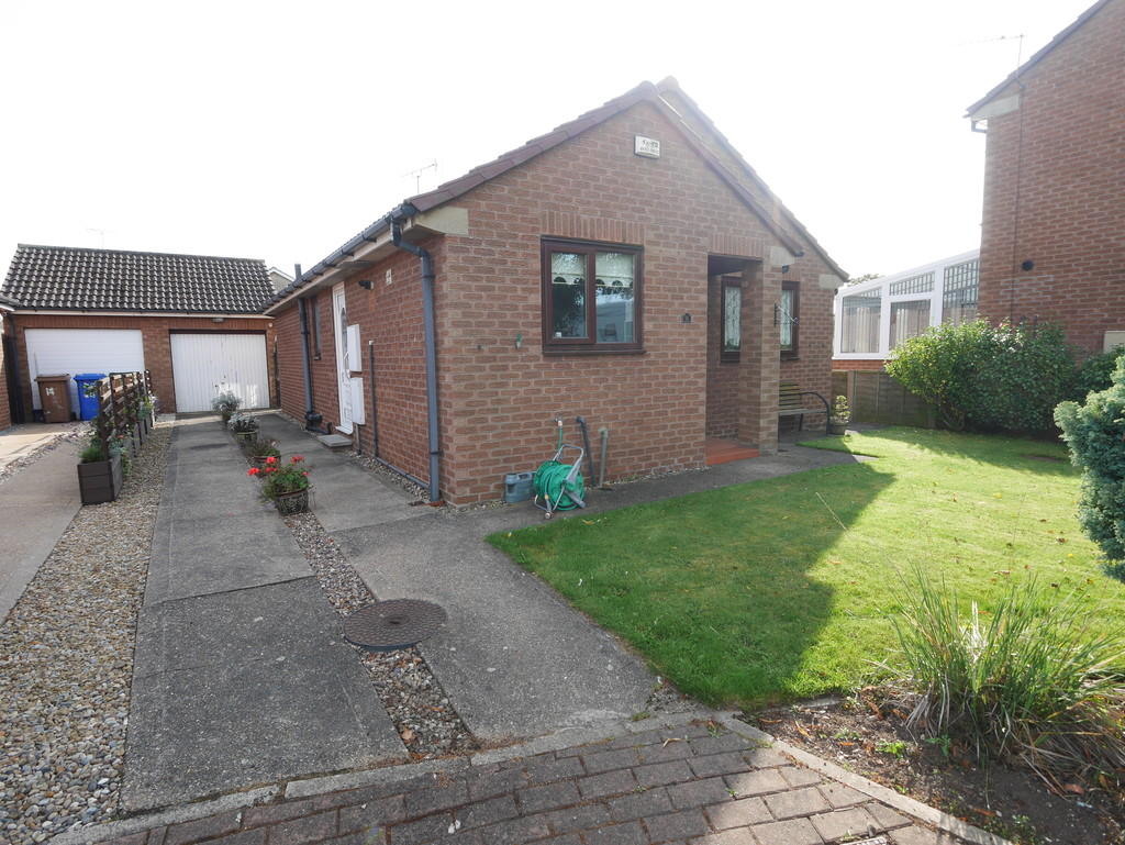 2 bedroom detached bungalow for sale in Hailgate Close Howden, DN14