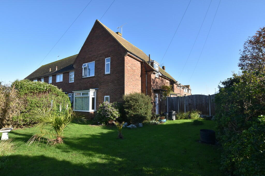 3 bedroom end of terrace house for sale in Crow Hill Road, Margate, CT9