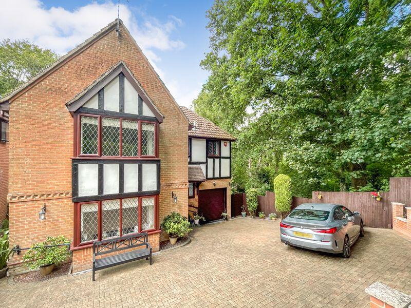 4 bedroom detached house
